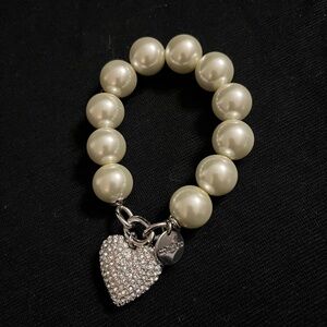 Chico’s pearl rhinestone heart charm bracelet